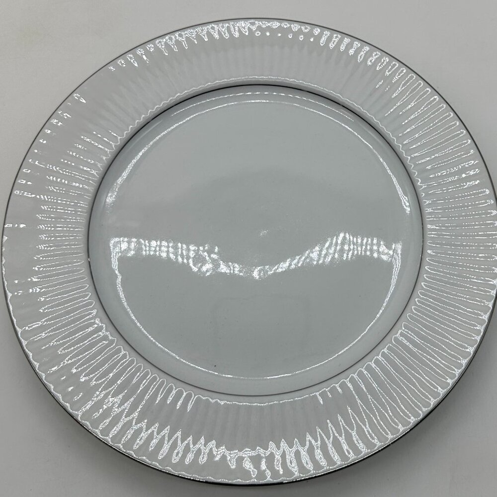 1 Gibson Fine China BLACK TIE Dinner Plate 10 3/8" Silver Trim Ribbed Rim EUC